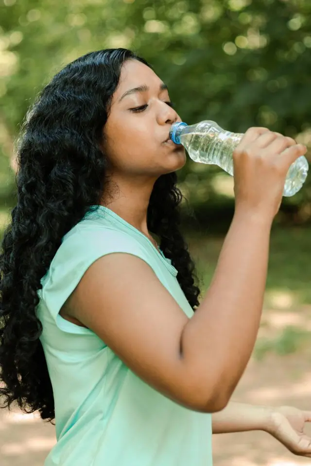 ભારતમાં પાણીની બોટલના ભાવો વધ્યા, મિડલ ઇસ્ટ તણાવ, બીબીસી ગુજરાતી 