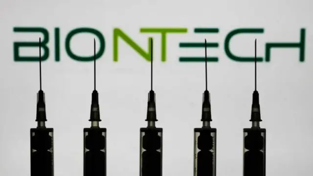 Biontech logosu ve aşılar