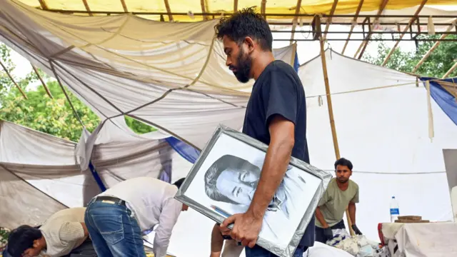 सोनम वांगचूक यांनी जंतरमंतरवरून दवाखान्यात हलवण्यात आलं आहे.