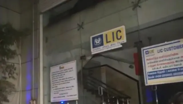 તામિલનાડુ, મદુરાઈ, જીવન વીમા નિગમ, એલઆઈસી, ભીષણ આગ, આગમાં મેનેજરનું મૃત્યુ, બીબીસી ગુજરાતી