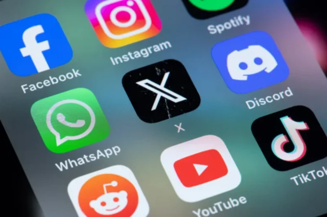 ਸੋਸ਼ਲ ਮੀਡੀਆ