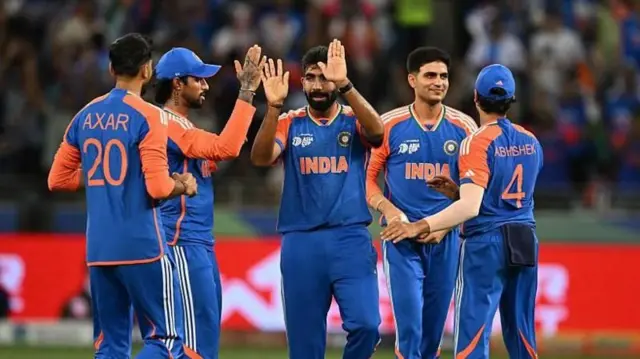 भारताकडून कुलदीप यादवने तीन आणि जसप्रीत बुमराहने दोन विकेट घेतल्या.