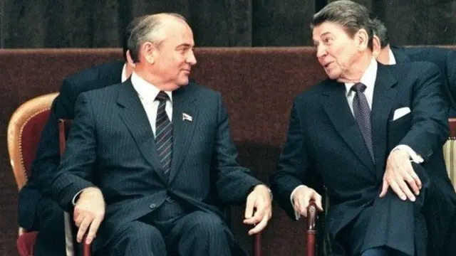 Dưới thời Gorbachev, Chiến tranh Lạnh tan băng nhanh chóng