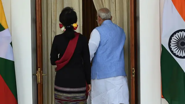 नरेंद्र मोदी