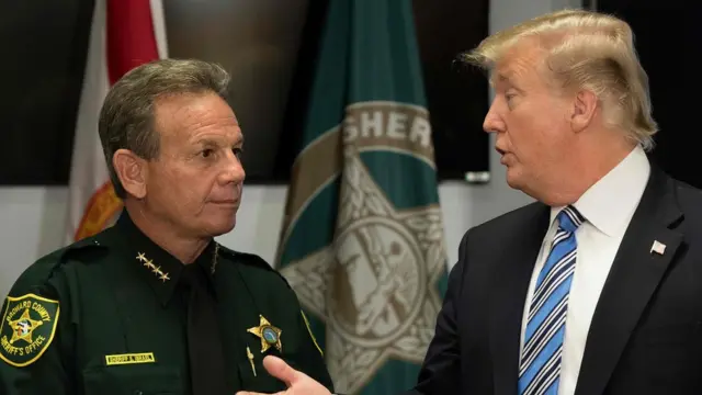 Scott Israel y Donald Trump