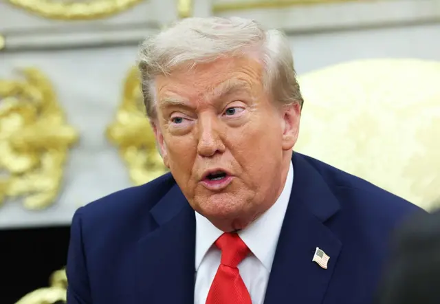 डोनाल्ड ट्रंप