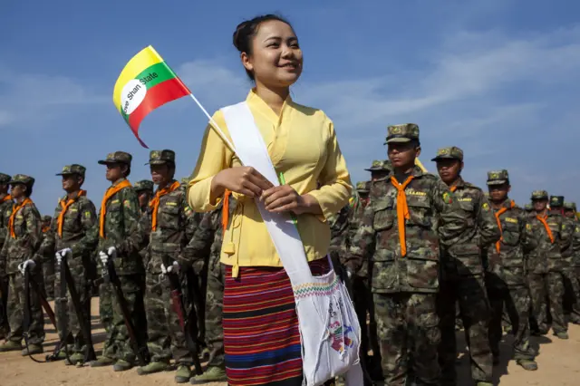 ရှမ်းပြည် တပ်မတော် (တောင်ပိုင်း) ထောက်ခံသူ