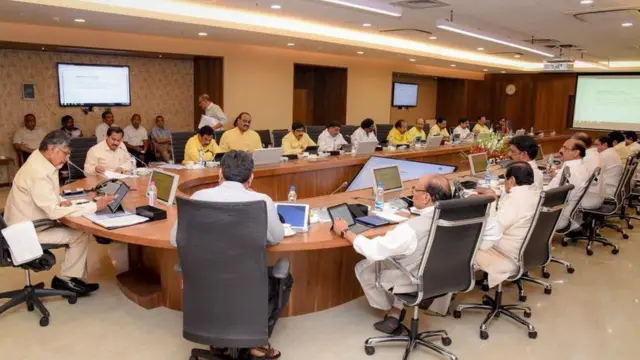 ఏపీ ప్రభుత్వం, చంద్రబాబు