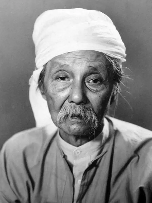 ဘိလပ်ပြန်တွေကို လှောင်ပြောင်ခဲ့တဲ့ သခင်ခေါင်းဆောင်ကြီး ကိုယ်တော်မှိုင်း 