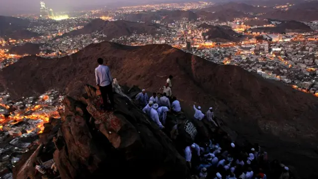 Для многих религиозных практик большое значение имеет понятие места - то есть система убеждений в них может строиться исключительно в рамках жизни на нашей планете