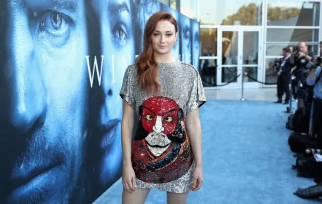 سوفی ترنر میگه تمام بازیگرهای "بازی تاج و تخت" مثل خانوادهام شدهاند