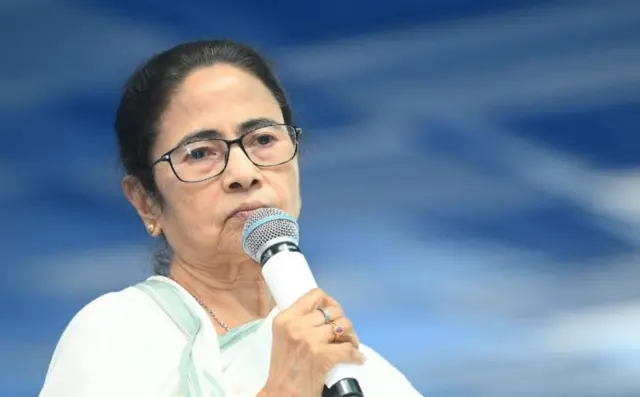 বিভিন্ন রাজ্যে বাংলাভাষী শ্রমিকদের হেনস্তার অভিযোগকে কেন্দ্র করে সরব হয়েছেন মুখ্যমন্ত্রী। 