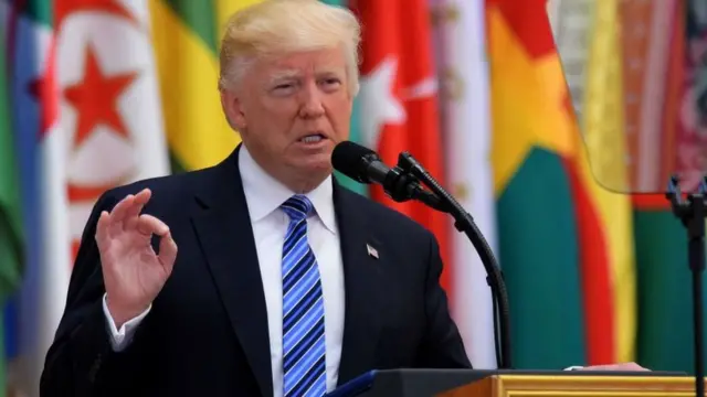 डोनल्ड ट्रंप