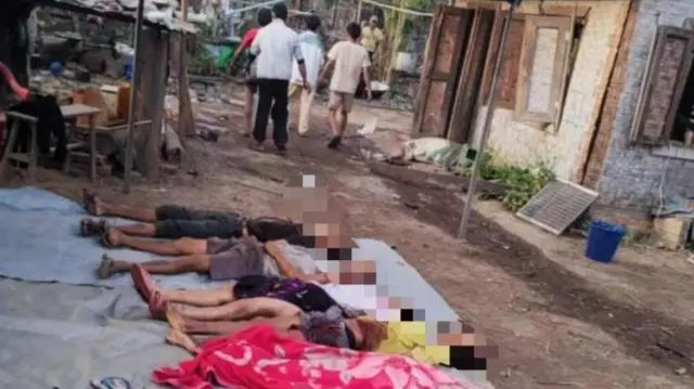 ဗန်းမော်မြို့နယ်ထဲက ကောင်ဂျာထီးလင်းရွာထဲမှာ နာရေး ဝတ်ပြုဆုတောင်းဖို့ပြင်နေတဲ့သူတွေရှိတဲ့နေရာကို ဗုံးကြဲခံရတဲ့ အခြေအနေ 