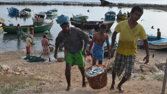 'යුද්දෙන් පස්සේ ඉතිරි වුණු සල්ලි කෝ?'