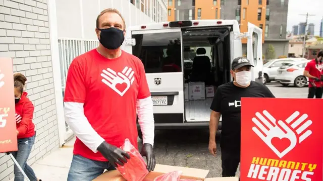 Помощь бездомным в Калифорнии