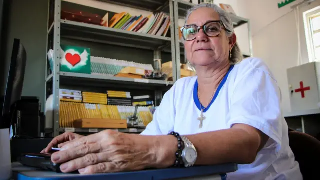 Diretora Dóres Emores