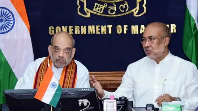 मुख्यमंत्री बीरेन सिंह के साथ गृह मंत्री अमित शाह.