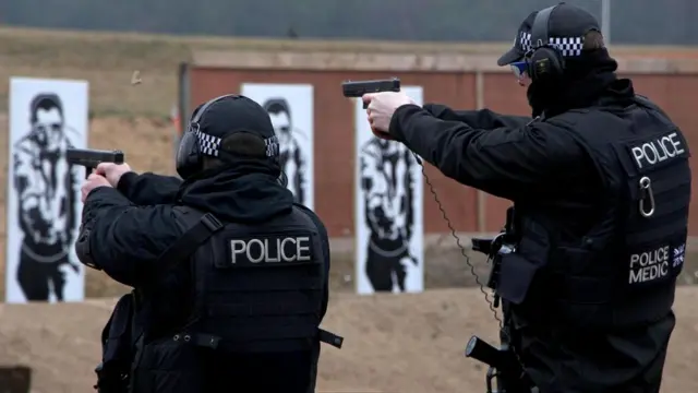 Члены подразделений "ядерной полиции" проходят всестороннюю подготовку к любым возможным инцидентам, связанным с безопасностью на АЭС и вокруг них