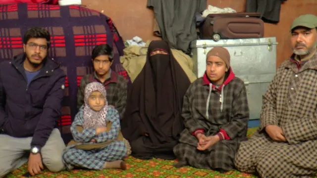 निसार अहमद ख़ान, आसिया