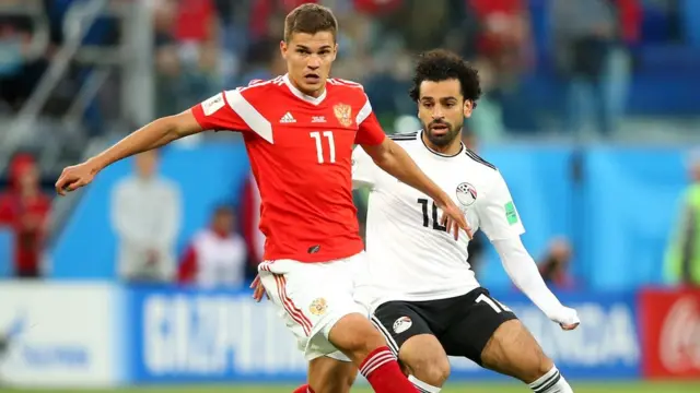 Salah marca a Roman Zobnin