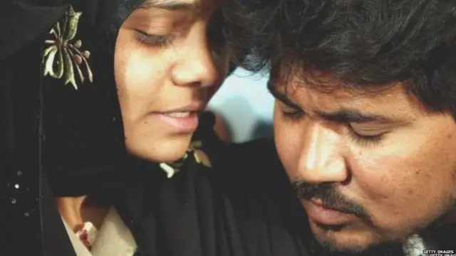 बिल्किस त्यांच्या कुटुंबासोबत