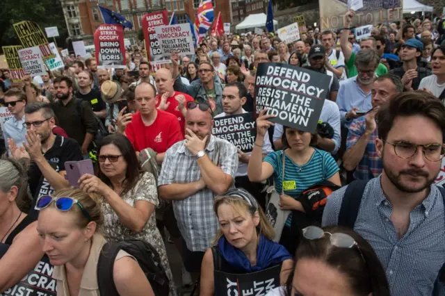 Британці протестують проти рішення призупинити роботу парламенту
