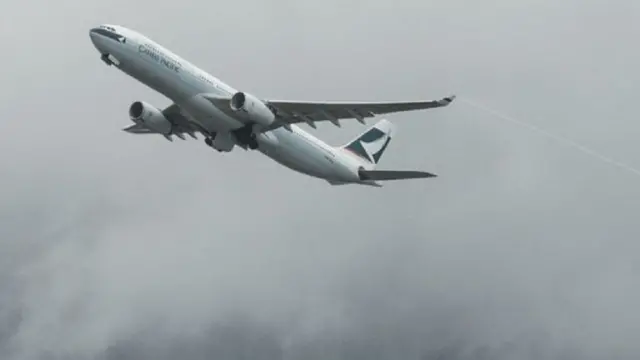 Pesawat Cathay Pacific