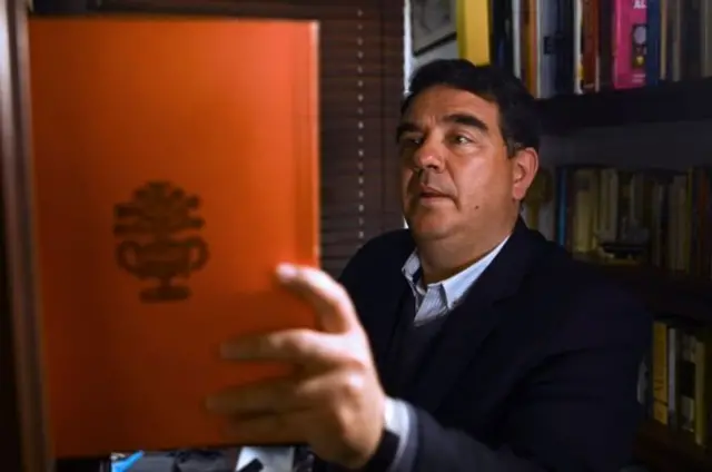 Andrés Villegas, warga Kolombia, yang mempunyai nenek moyang Yahudi yang dilahirkan pada tahun 1595.