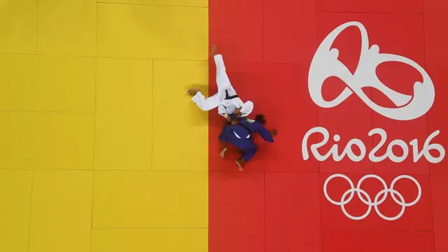 Rafaela Silva se proclamó campeona de judo femenino en la categoría de menos de 57 kilos este lunes en las Olimpiadas de Río 2016.