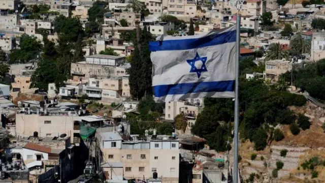 મહાત્મા ગાંધી યુરોપમાં યહૂદીઓની સ્થિતિથી ઘણા પ્રભાવિત થયા હતા.