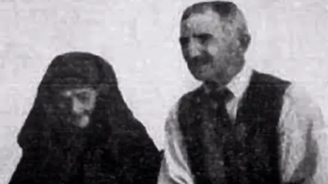 Baba Anujka sa sinom Stefanom posle izlaska iz zatvora