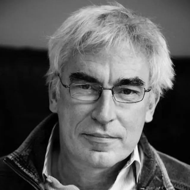 اوون بینیٹ جونز