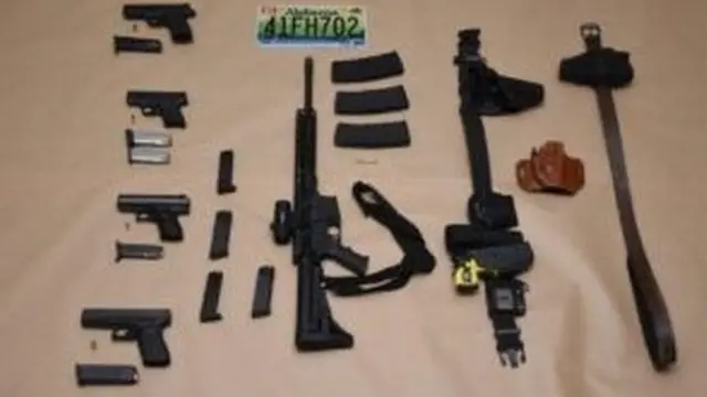 Armas encontradas a los sospechosos