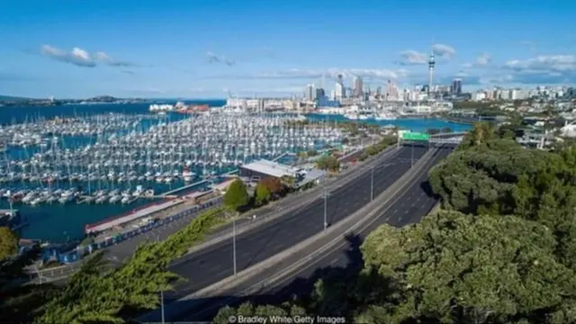 خضعت نيوزيلندا لنظام إغلاق كامل للحد من تفشي فيروس كورونا المستجد في أراضيها