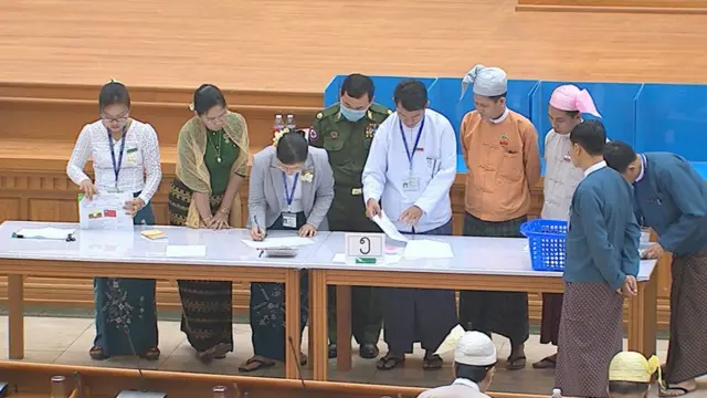 ပြည်လုံးကျွတ် ဆန္ဒခံယူပွဲကျင်းပပြီးမဲပေးနိုင်သူ အရေအတွက်ရဲ့ ထက်ဝက်ကျော်က ထောက်ခံရမယ်။
