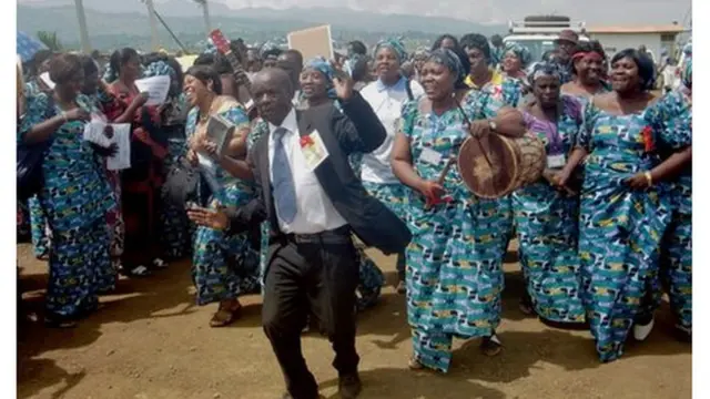 Défilé de bienvenue pour le Dr Mukwege.