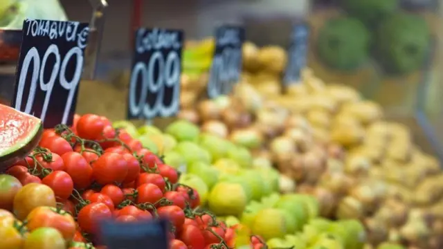 Legumes e verduras à venda