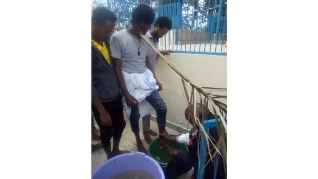 ምሕጻብ እግሪ