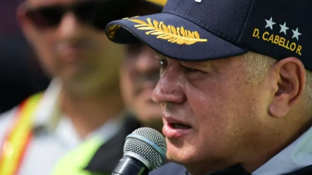 د وینزویلا د کورنیو چارو وزیر دیوسدادو کابیلو د دې اعلان په اړه په غوسه غبرګون وښود.