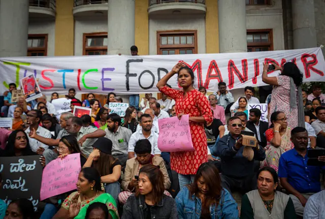 မဏိပူအရေးအခင်းအတွင်း အမျိုးသမီးတွေ ဓါးစားခံဖြစ်