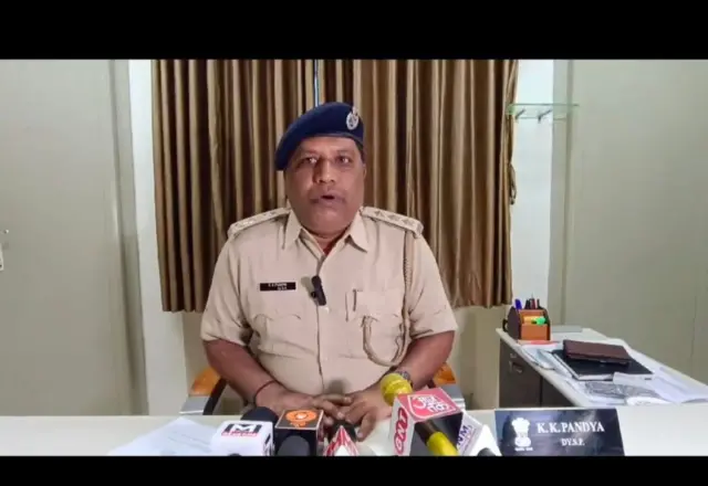 પાટણ, ધારપુર, મેડિકલ કૉલેજ ડીન, આત્મહત્યા, રેગિંગ, બીબીસી ગુજરાતી