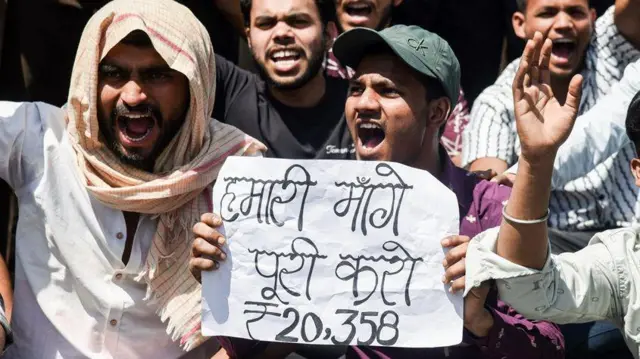 नोएडा मज़दूर प्रदर्शन