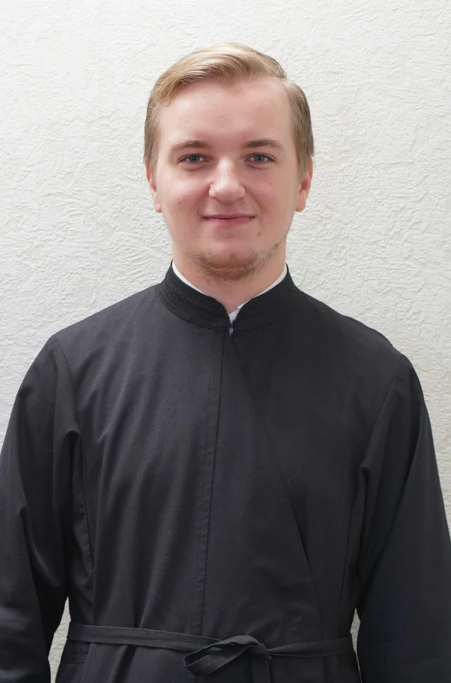 Мужчина в сутане