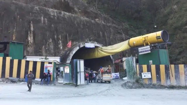 सिलक्यारा सुरंग