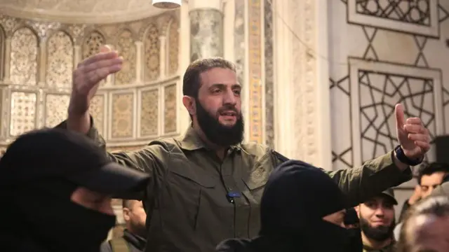 احمد شرع پیشتر با نام مستعار و جهادی‌اش، ابومحمد جولانی، شناخته می‌شد