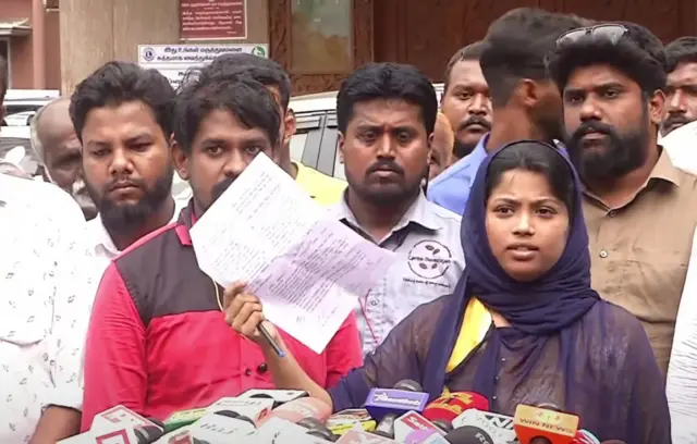 குழந்தைக்கு வலது கை அகற்றம் ஏன்?