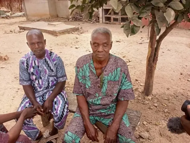 Baba agba ẹni ọdun mẹtalelọgọrin, Pasitọ Adeyemi Simon Aremu re e , lẹyin to bọ lọwọ awọn eeyan naa