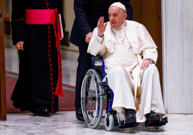 Papa Francis muri iki gihe aboneka kenshi mu ntebe y'ab'intege nke