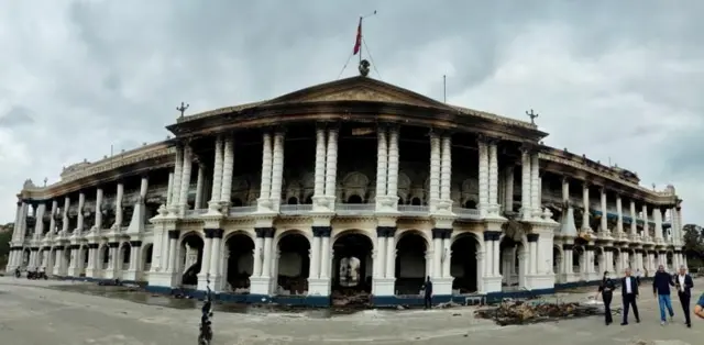 तोडफोड र आगजनीका घटनाले विदेशमा समेत नकारात्मक सन्देश गएको श्रमविज्ञहरू बताउँछन्